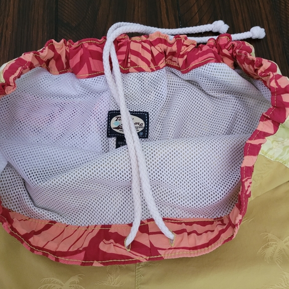 TOMMY BAHAMA Swim Trunks Tropical Print Pockets Yellow Orange Lining Size XL - Picture 2 of 9